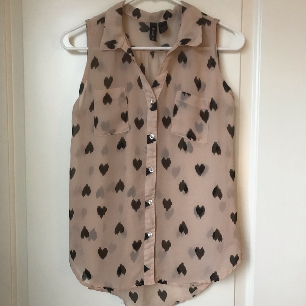 EUC baby pink/black hearts button up tank, Medium